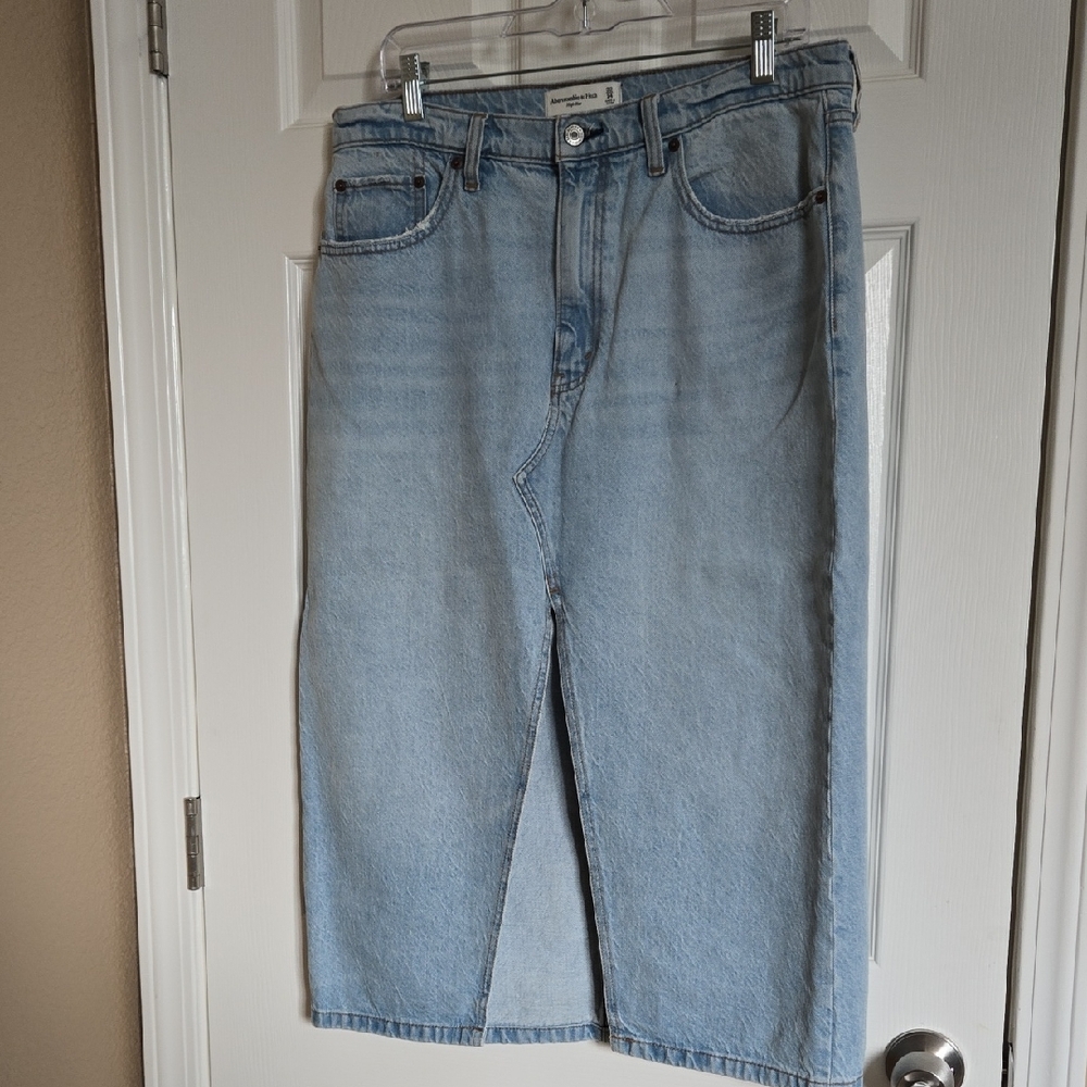 Abercrombie & Fitch Light Blue Skirt With Slit